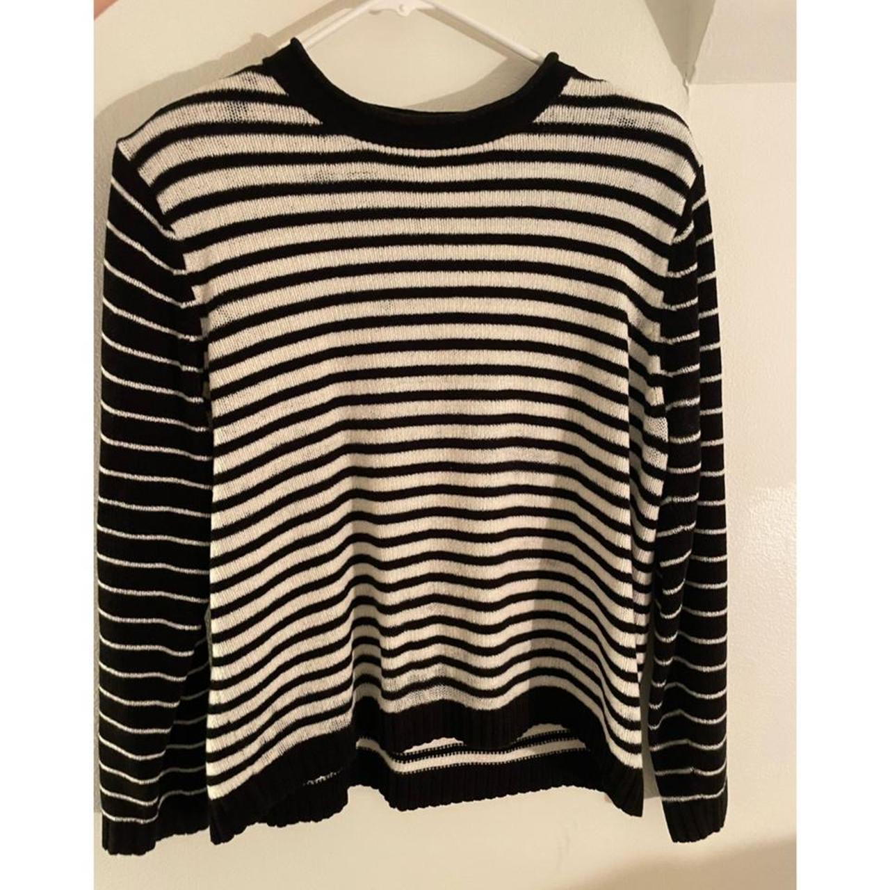 Kendra Scott Women's Black and White Jumper | Depop