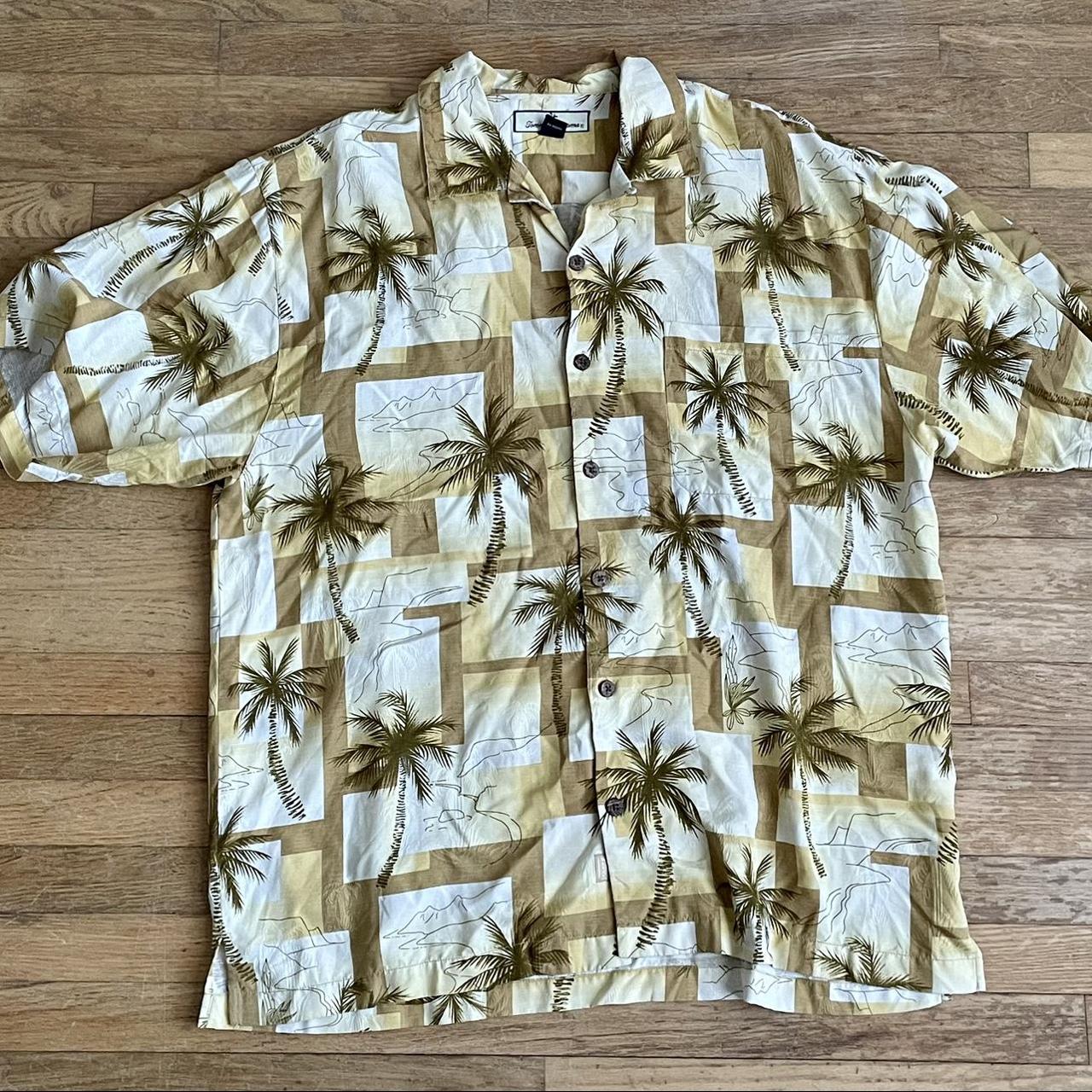 Tommy Bahama Hawaiian shirt, men’s L button up in... - Depop