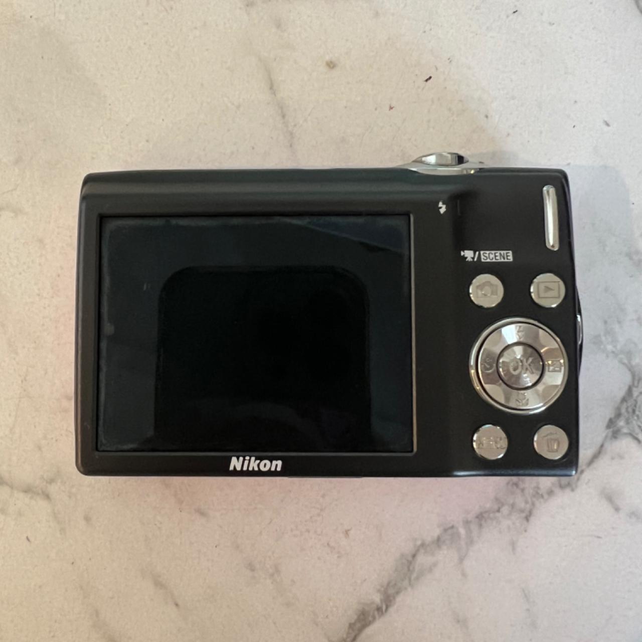 Nikon s3000 camera selling for parts only Depop