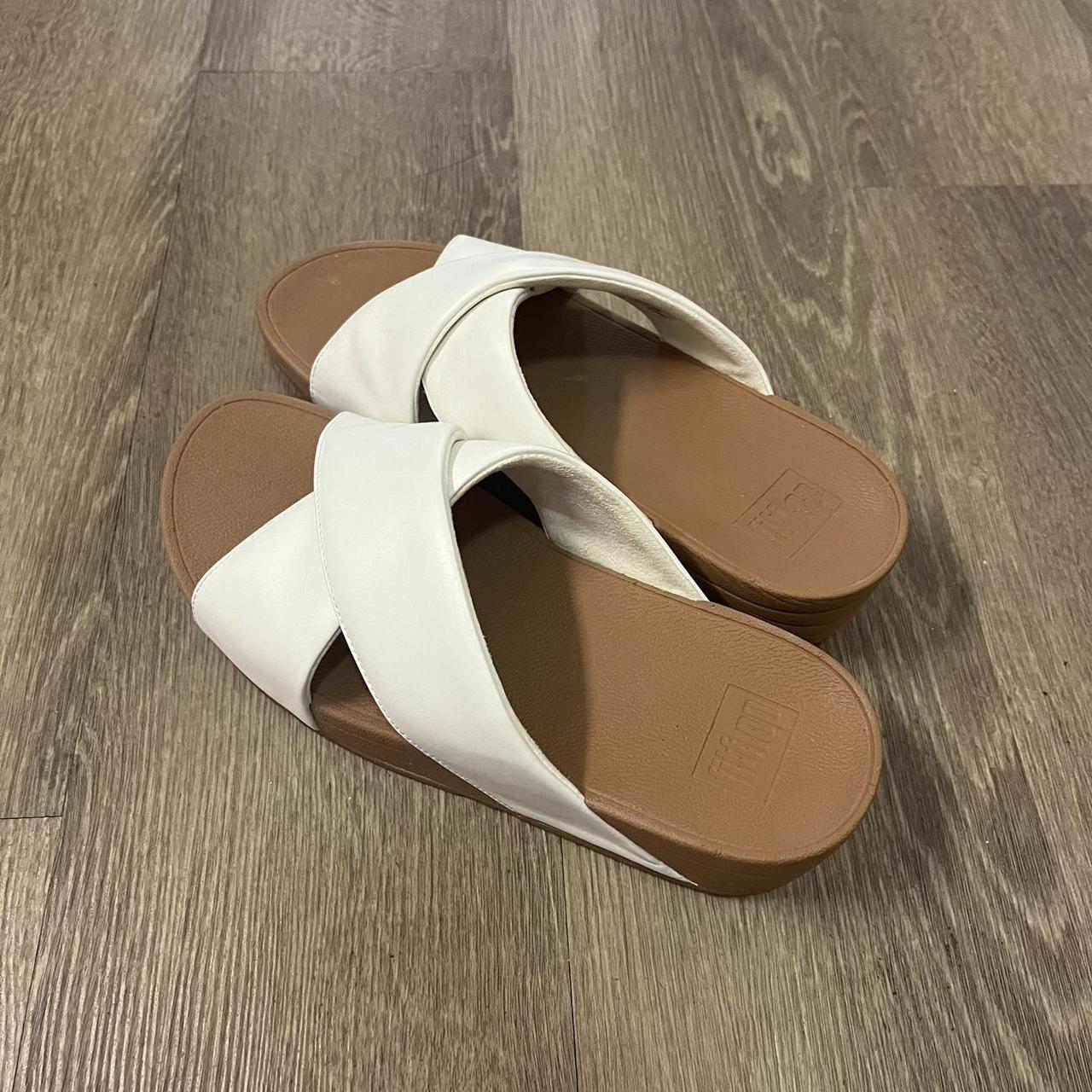 dunlop silver flip flops