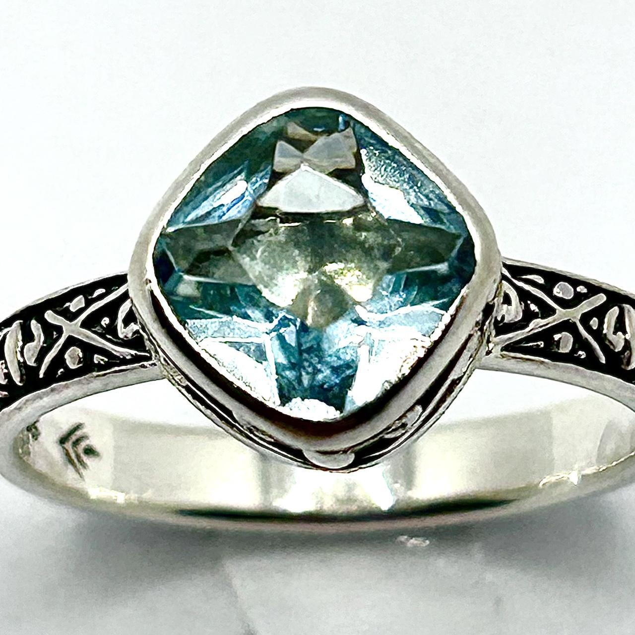 Silpada Sterling store Silver Blue Topaz Ring