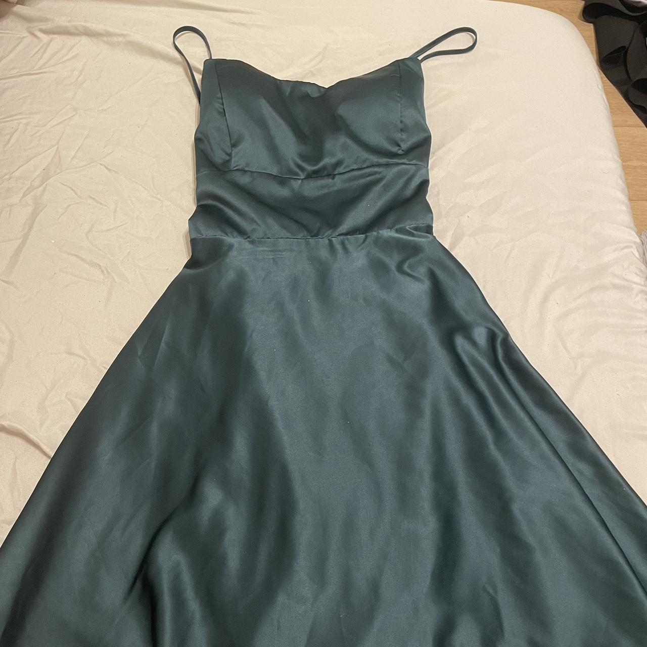 Emerald green homecoming dress. I wore it once for... - Depop