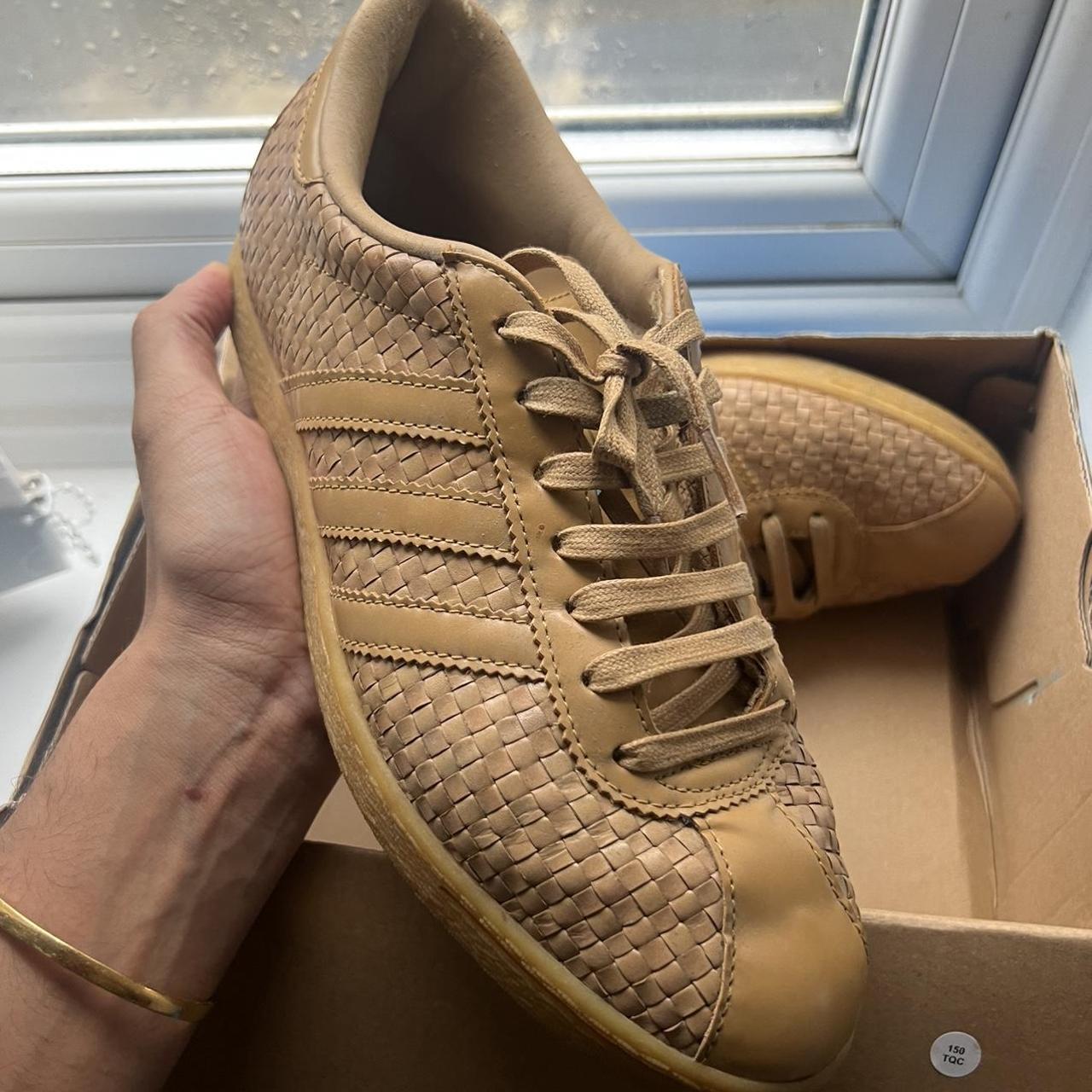 Mens tan 2024 adidas trainers