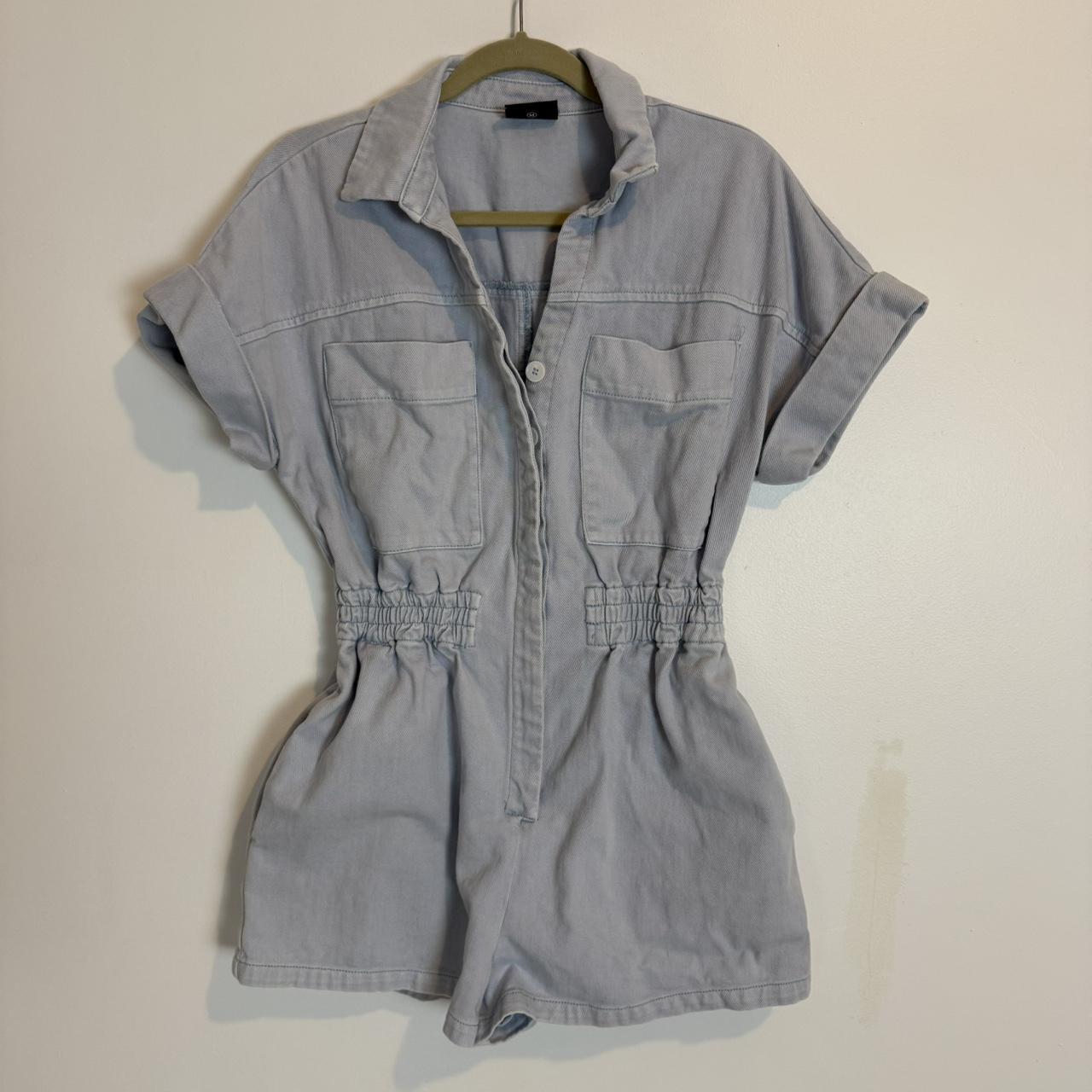 item listed by annakovan