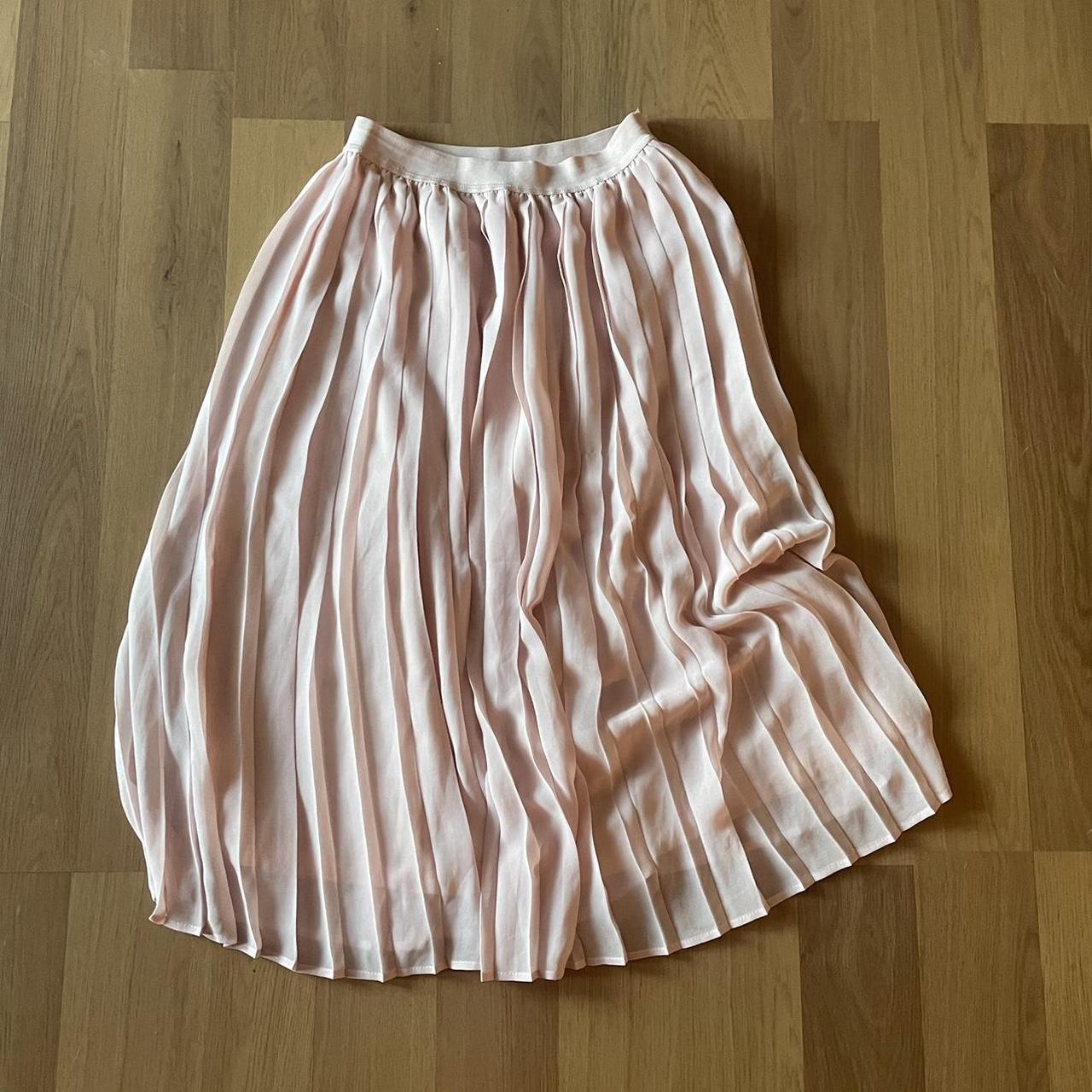 Hollister pink shop pleated skirt