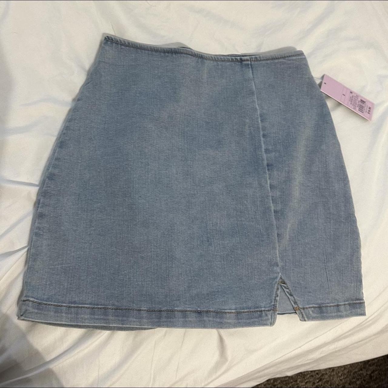 TARGET WILD AND FABLE DENIM MINI SKIRT NEVER WORN... Depop