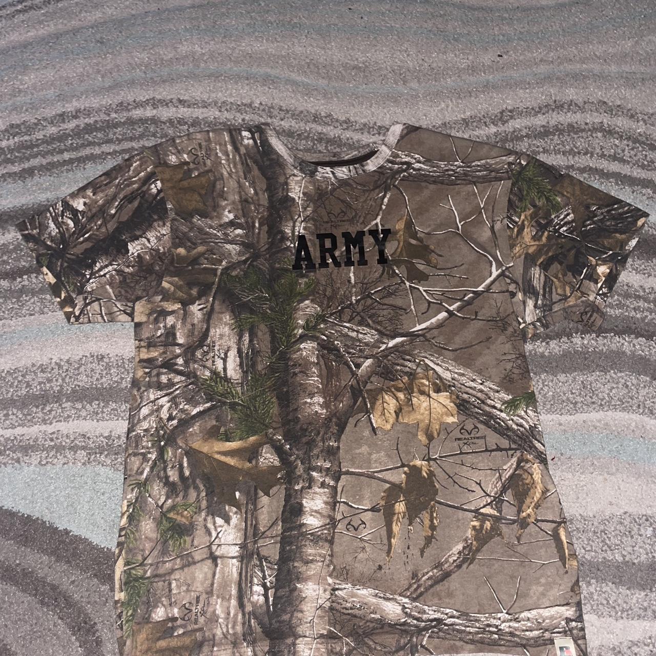 Modern Realtree fishing shirt - great condition, - Depop