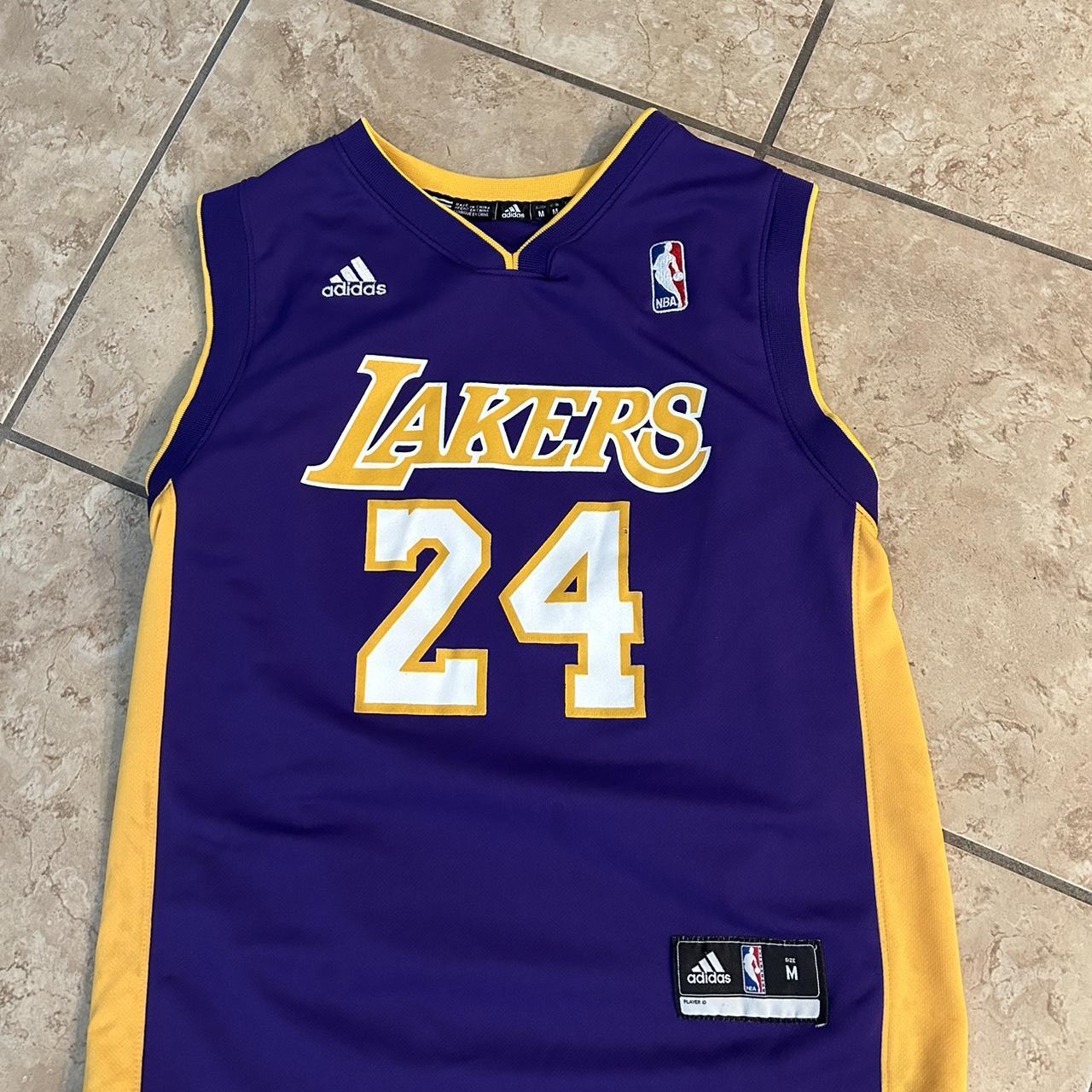 ⚠️Kids medium⚠️ Kobe Bryant jersey in great condition - Depop