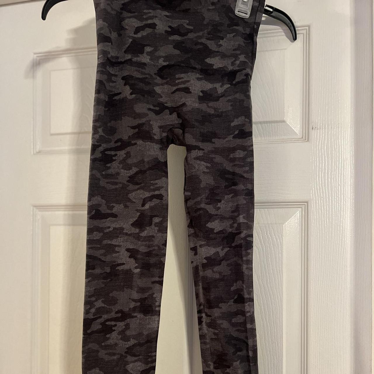 Spanx Camo Leggings Size S/P - can fit a - Depop
