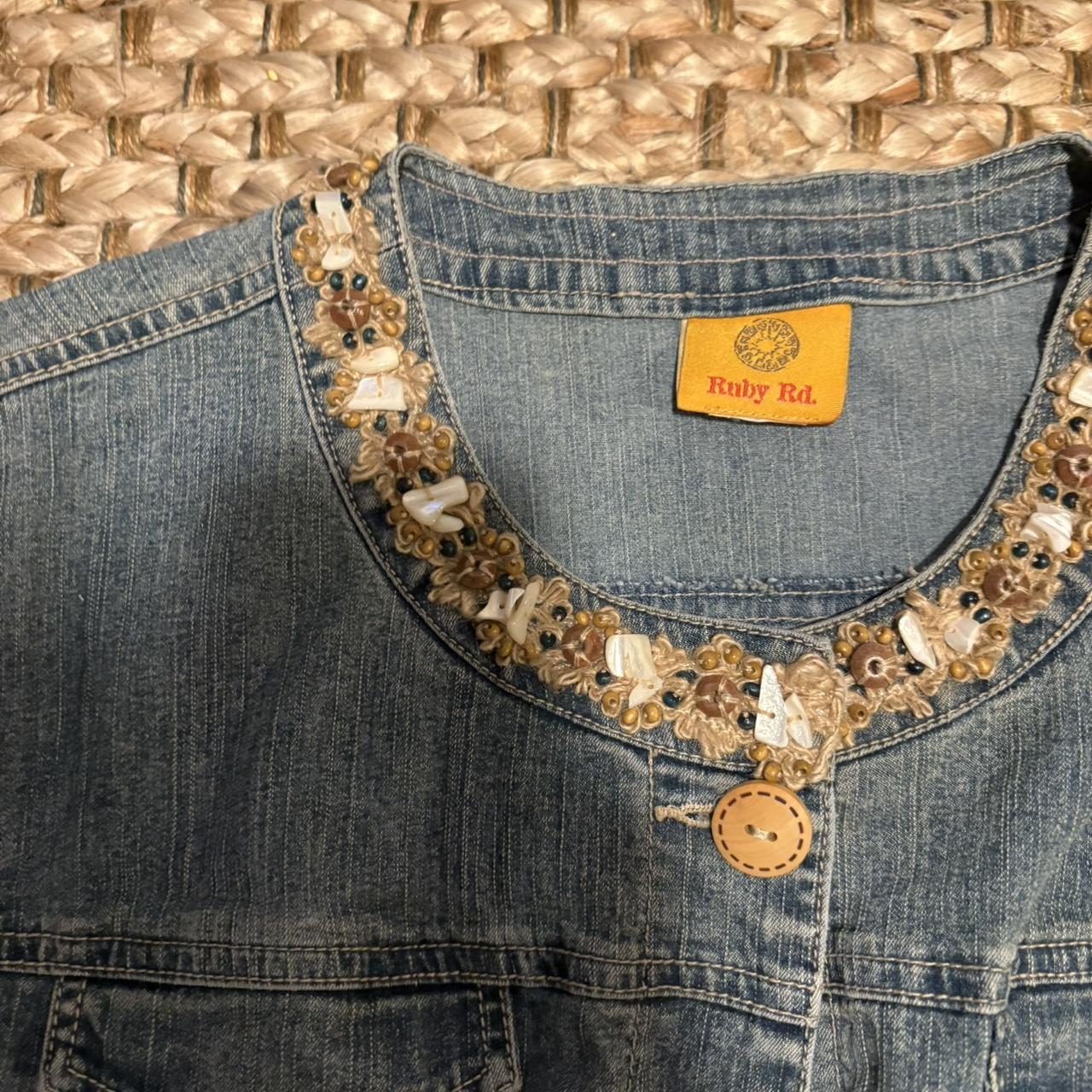 item listed by hannahdeweerdt