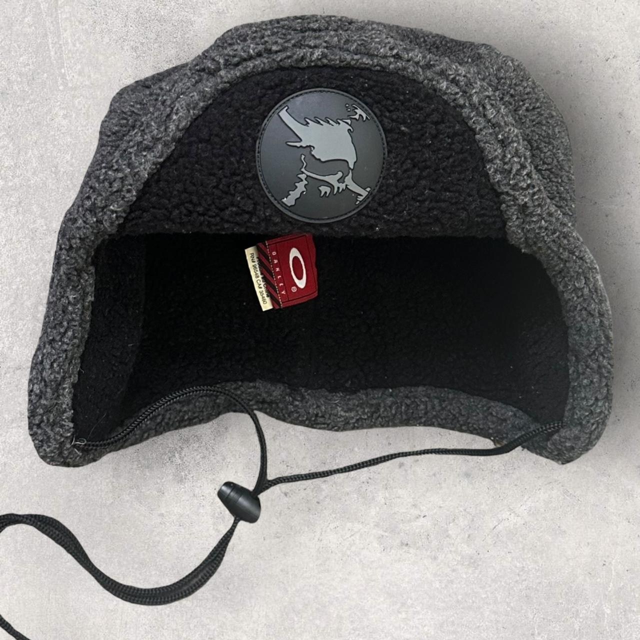 2000's Oakley Moscow Hat • Fleece material •... - Depop