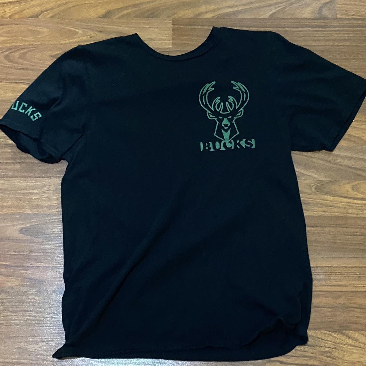 Fanatics Milwaukee Bucks Tee Pre owned Size Small Depop