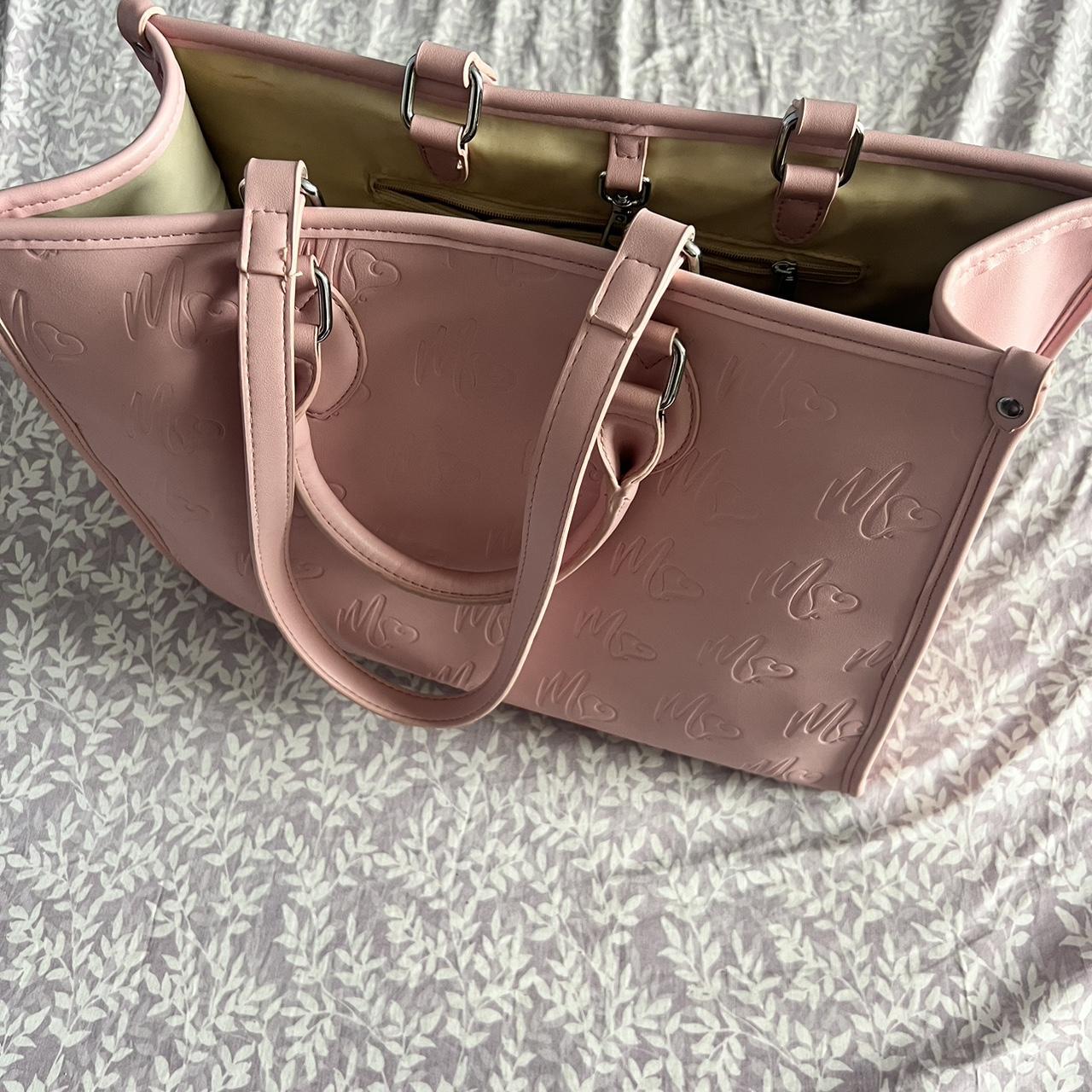 Baby Pink tote bag, it's just like the LV on the go - Depop