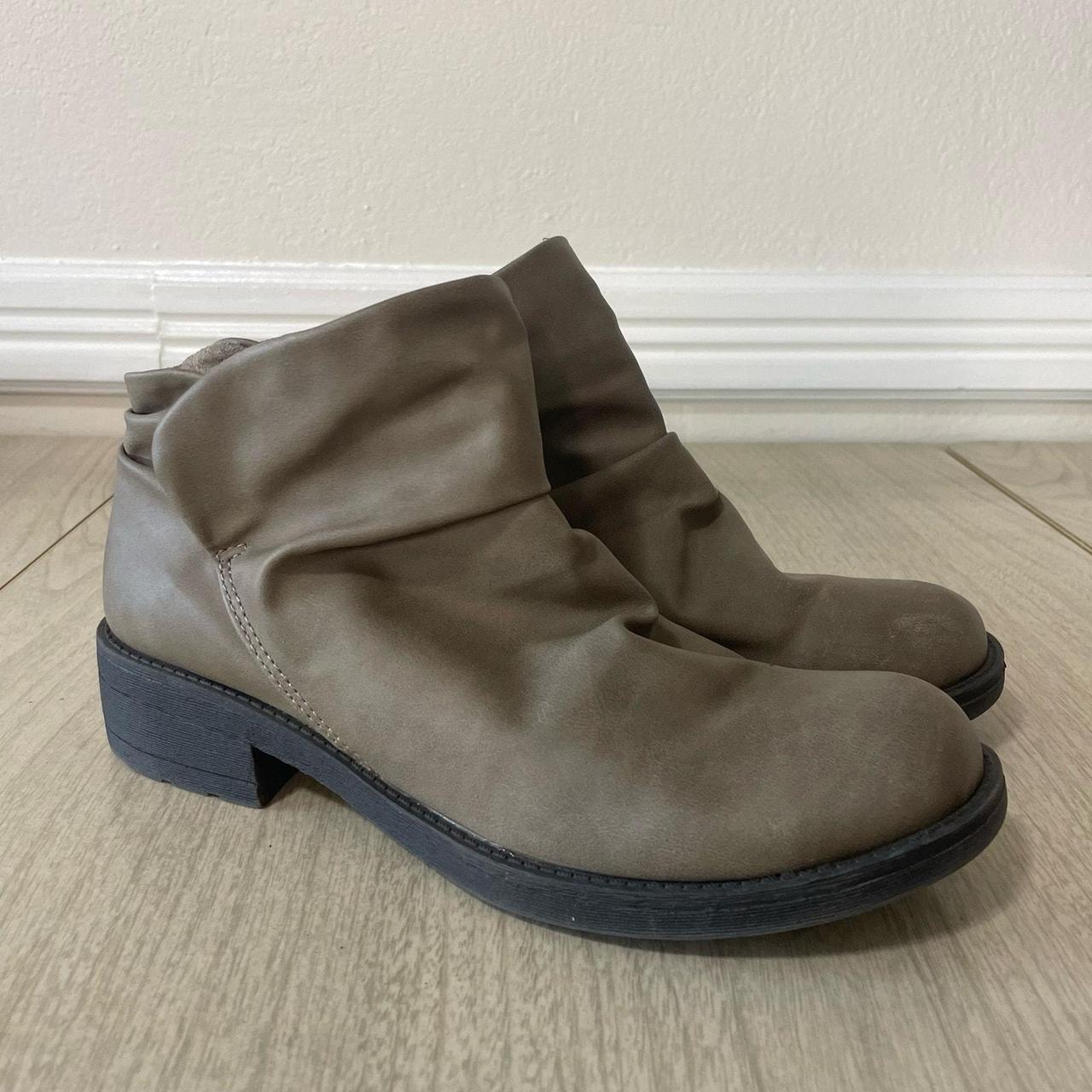 Rocket Dog Womens 10 Slouch Pull On Ankle Taupe. Depop