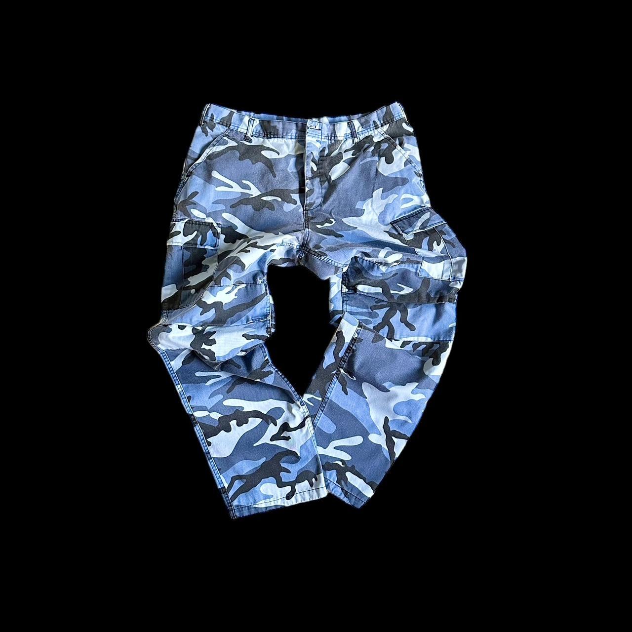 Vintage Blue Camo Cargo Pants Actual Size is 34x30,... - Depop