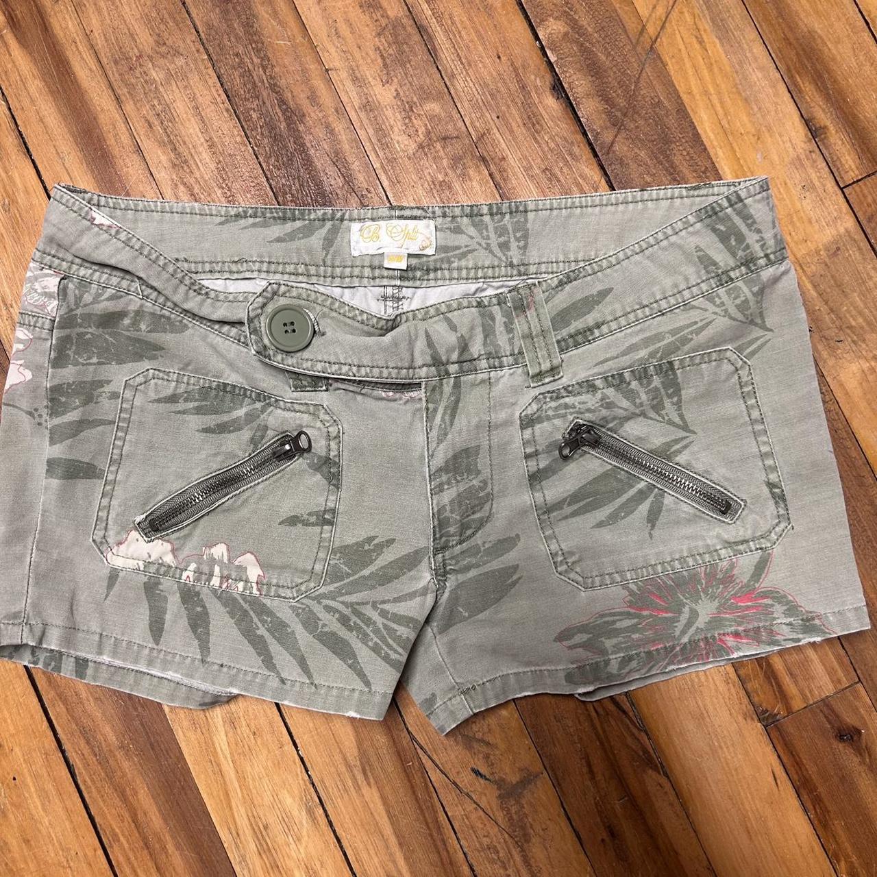 item listed by prelovedfashionxx
