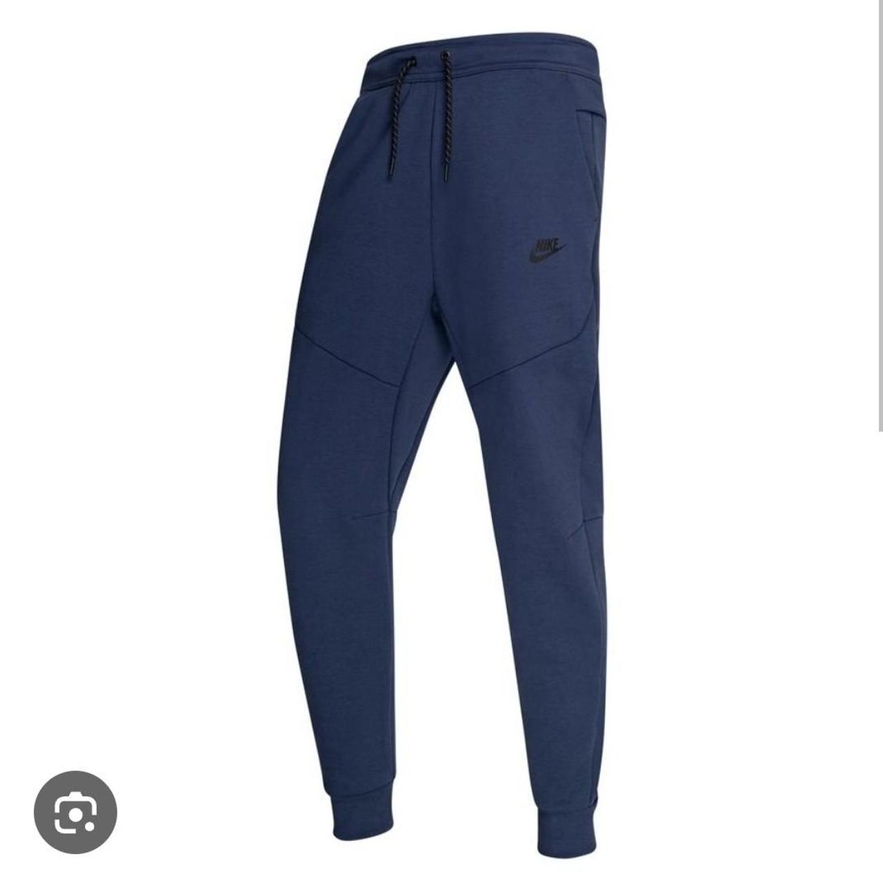 old season navy tech fleece