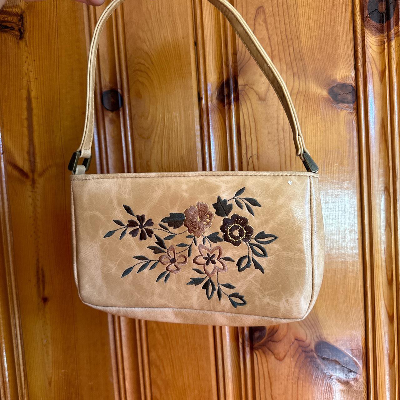 ALMA TONUTTI Designer bag - Depop