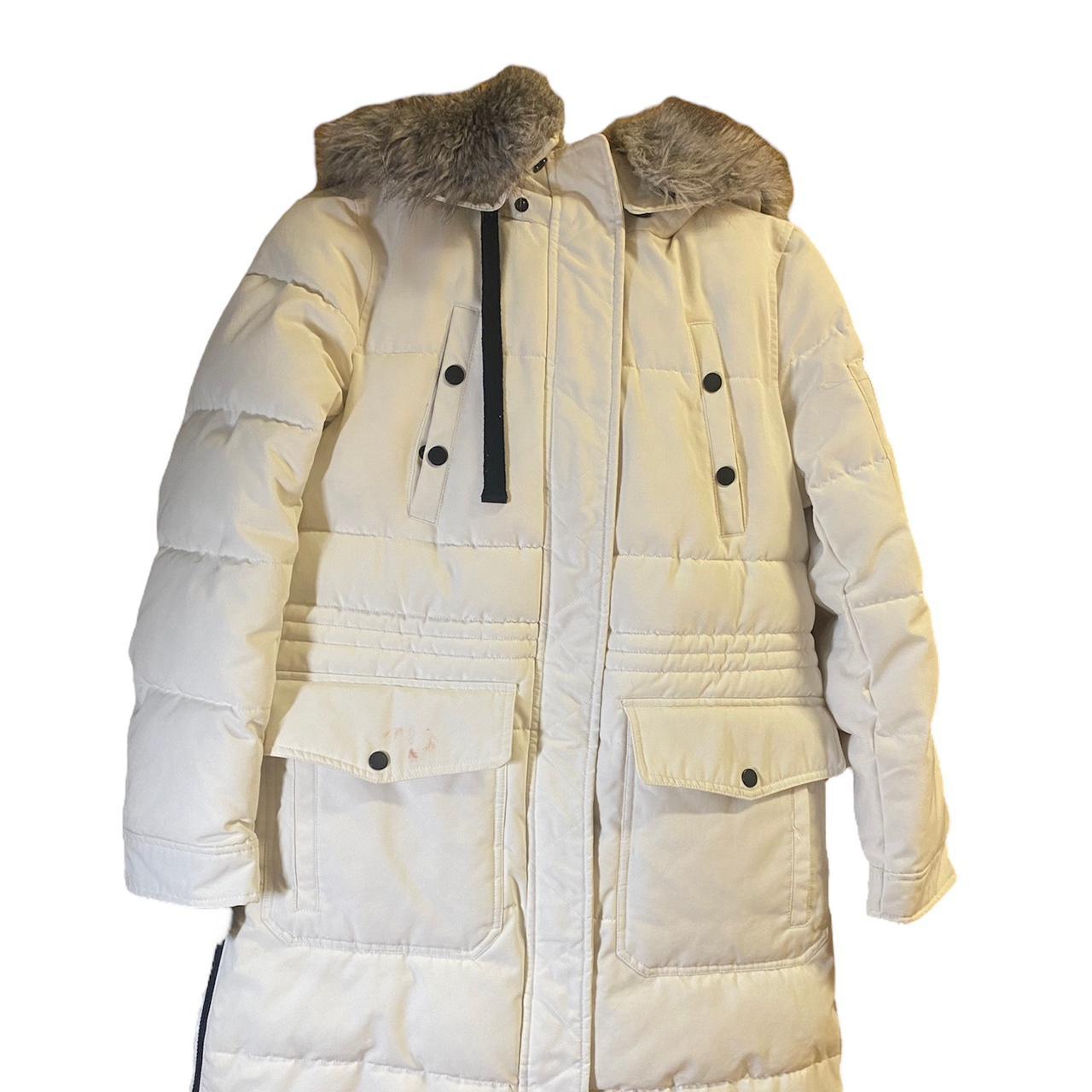 BCBG long white puffer For length reference I’m... Depop