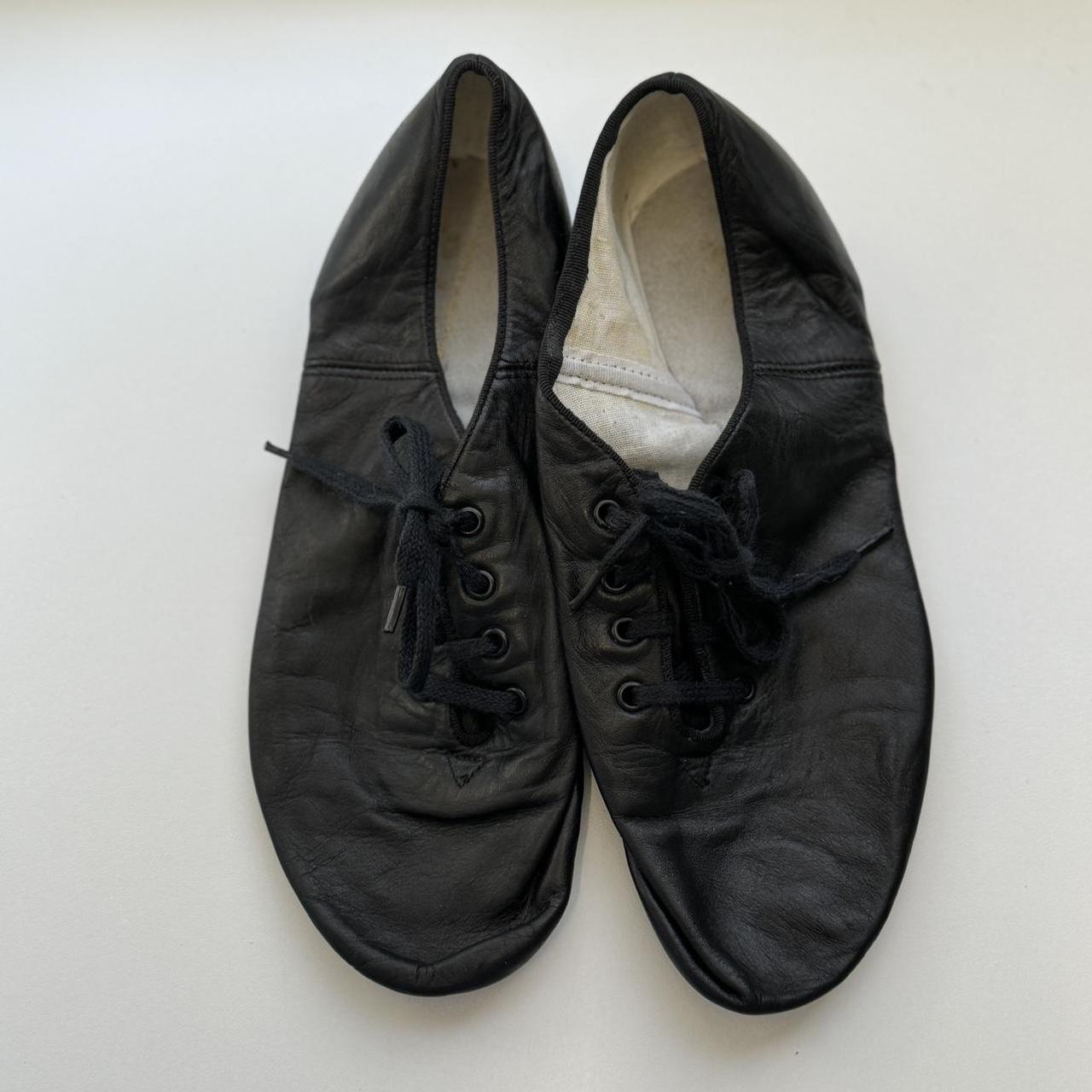 Vintage Capezio black jazz shoes. Size 7.5 M.... - Depop