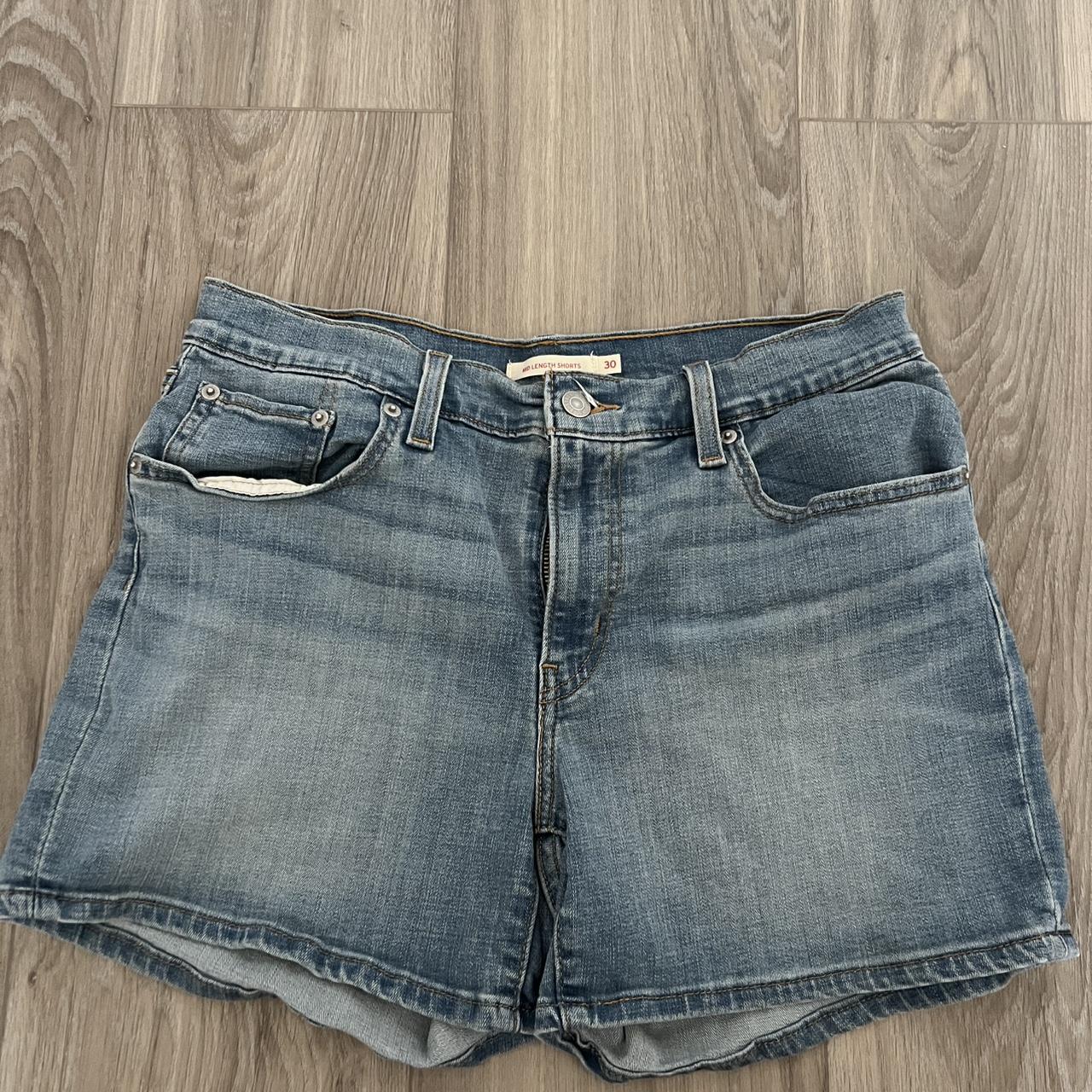 Levi's Women's Shorts Blue/Navy 30