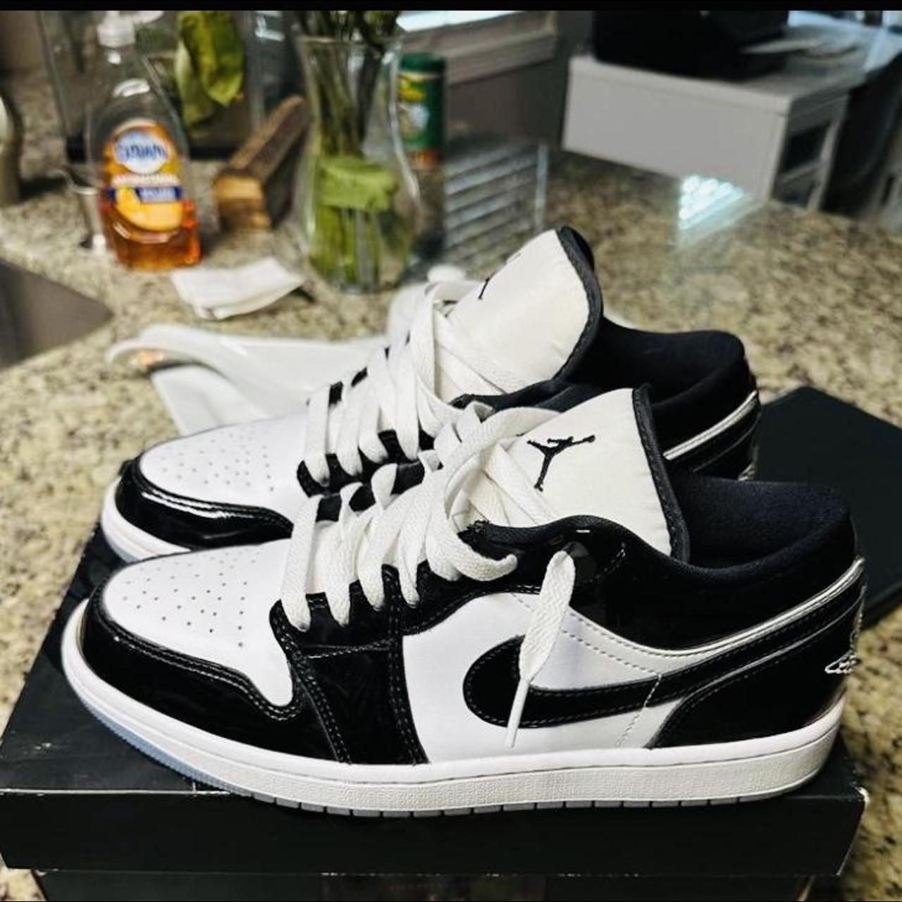 womens nike blazers black and white