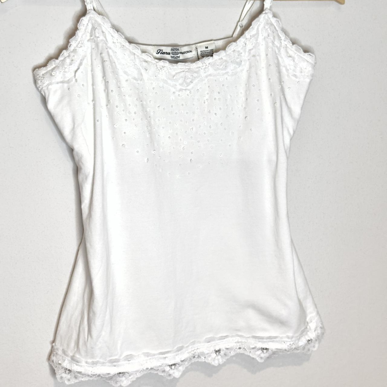 item listed by thevintageroseclothes
