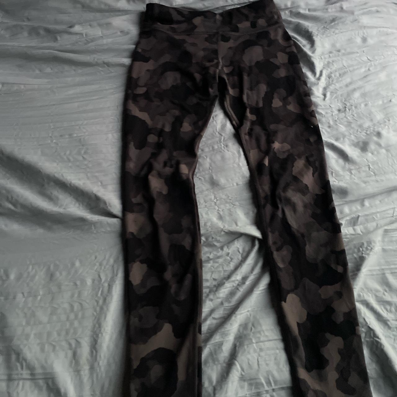 size M Athleta tan camo leggings #athleta - Depop