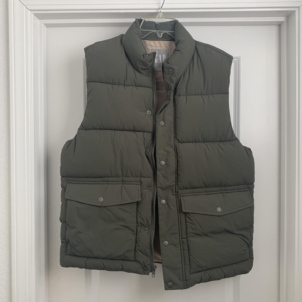 GAP green puffer vest size medium dm for measurements - Depop