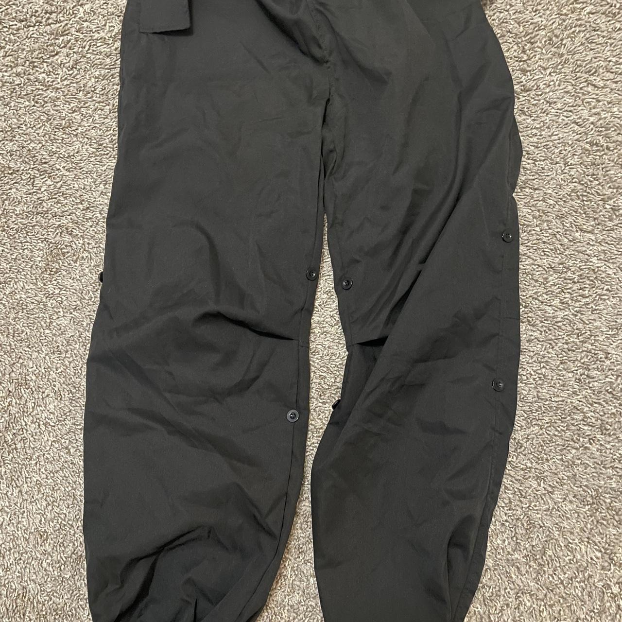 Black parachute pants - Depop