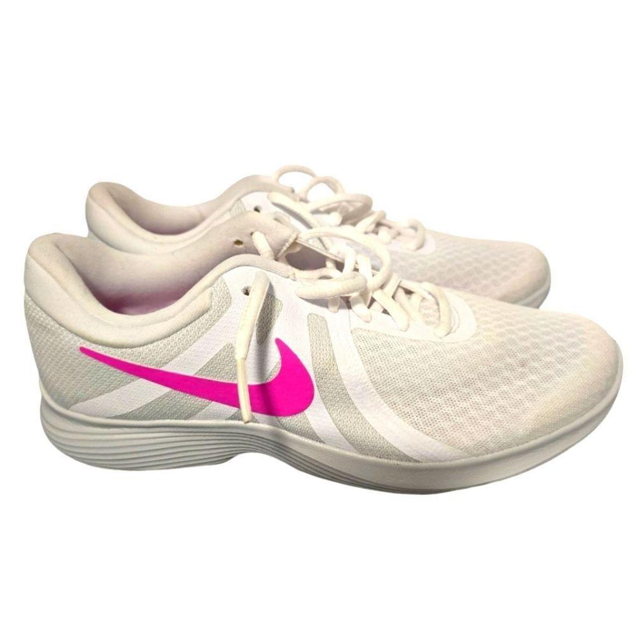 White nike revolution fashion 4