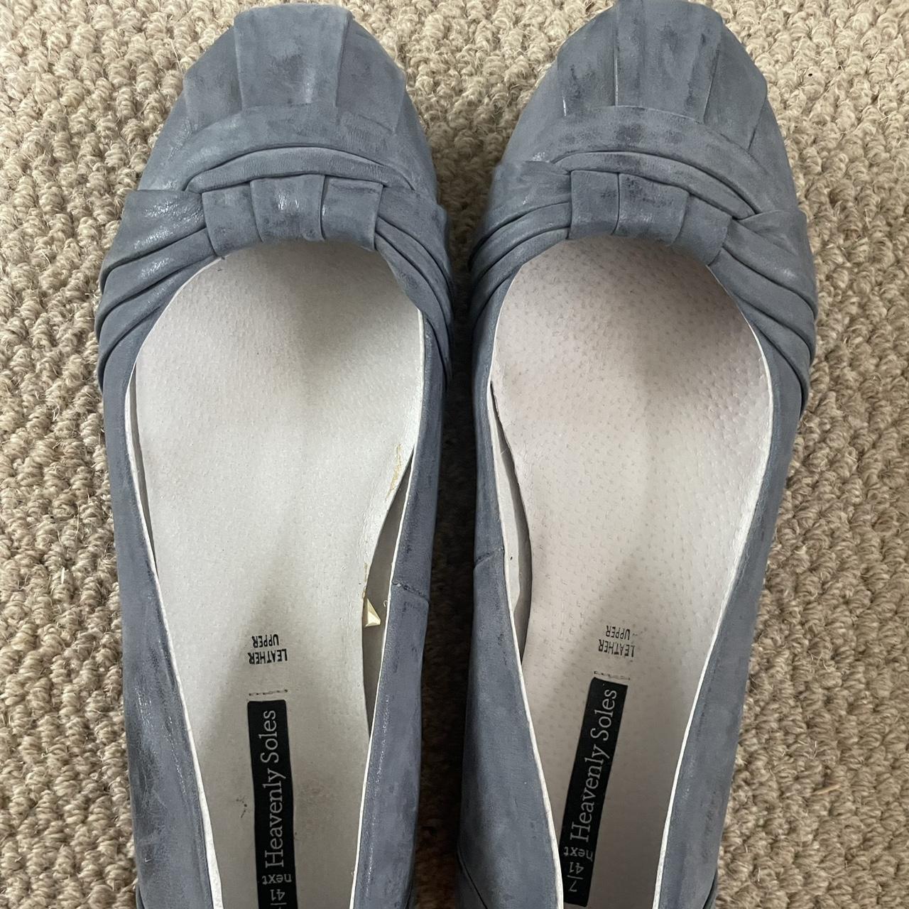 Brand new size 7 pumps grey/ blue - Depop