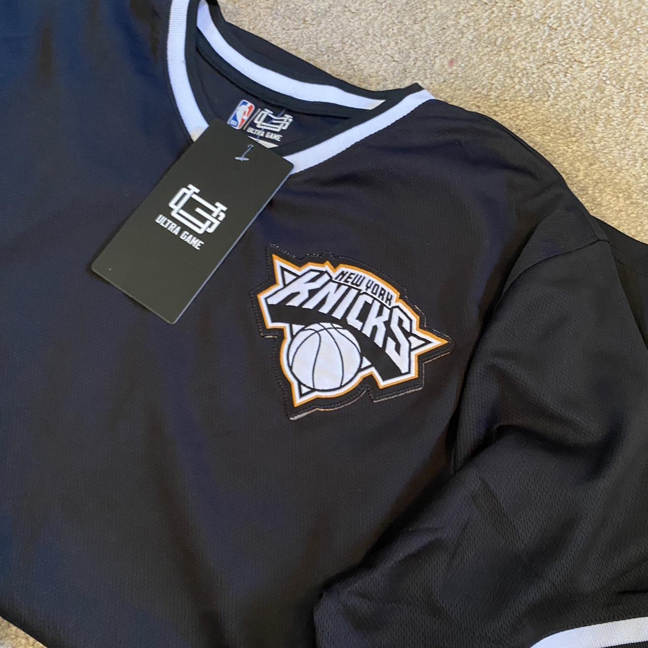 NBA NY Knicks Sweatshirt, Men's Fashion, Coats, Jackets and Outerwear on  Carousell