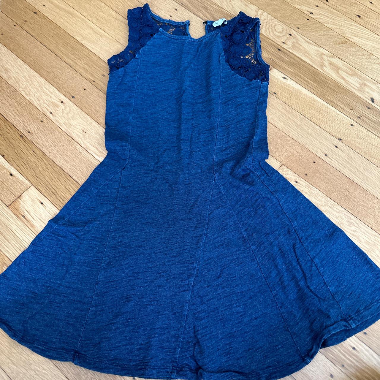 item listed by lucy_637285