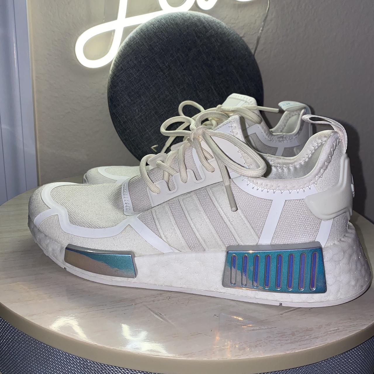 Adidas nmd hotsell blue glow