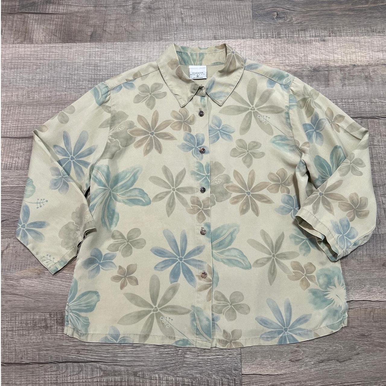 Color Wow Women's Shirt - Green - L – Click Color… - image 1