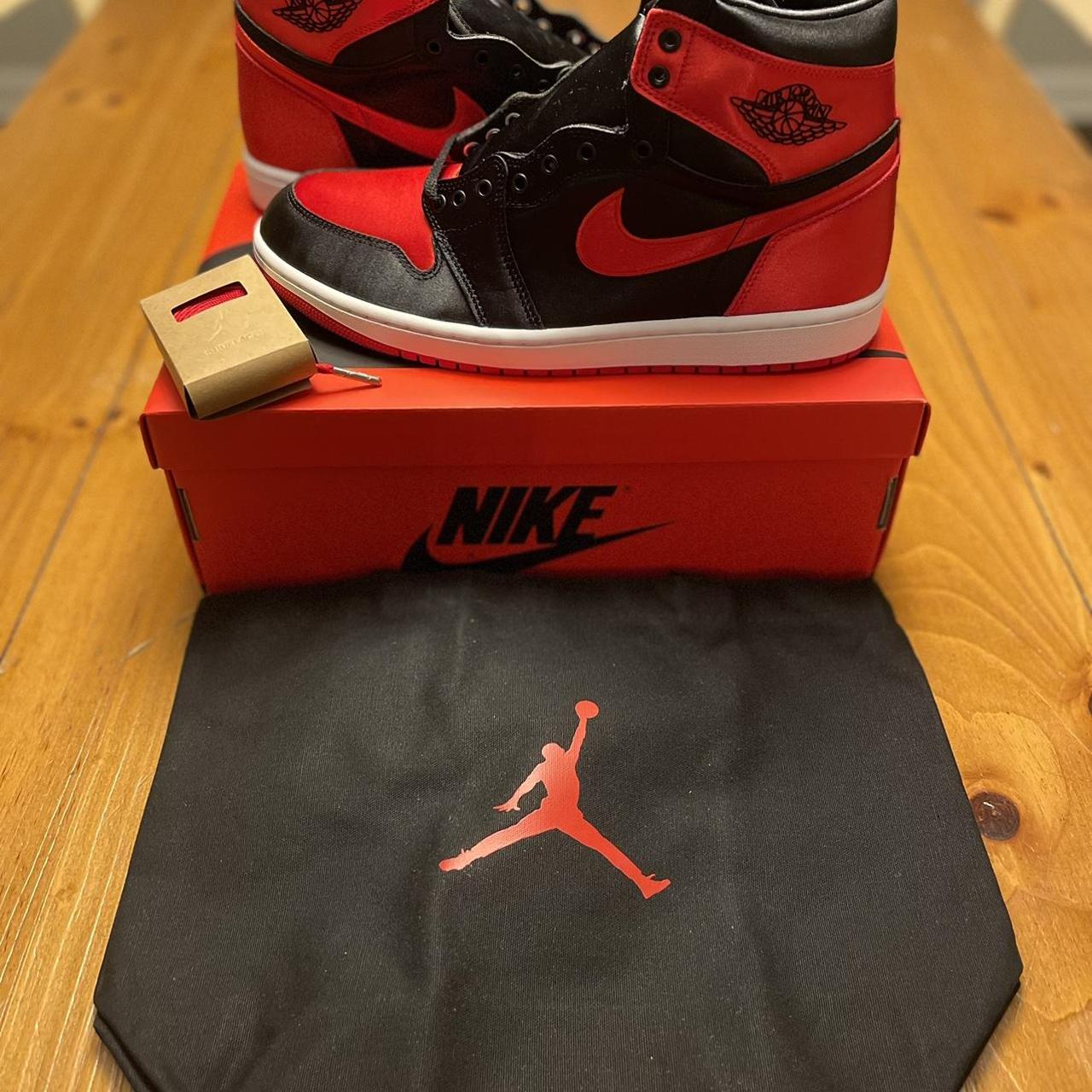 Jordan 1 bred womens best sale