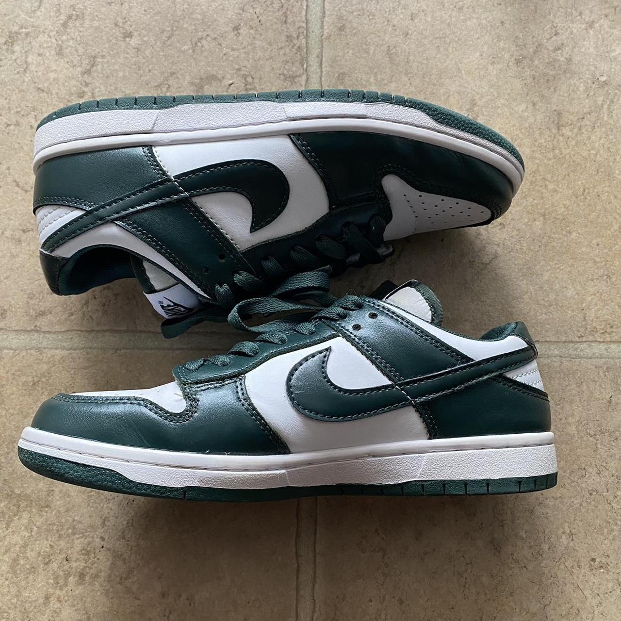 dunk low michigan green