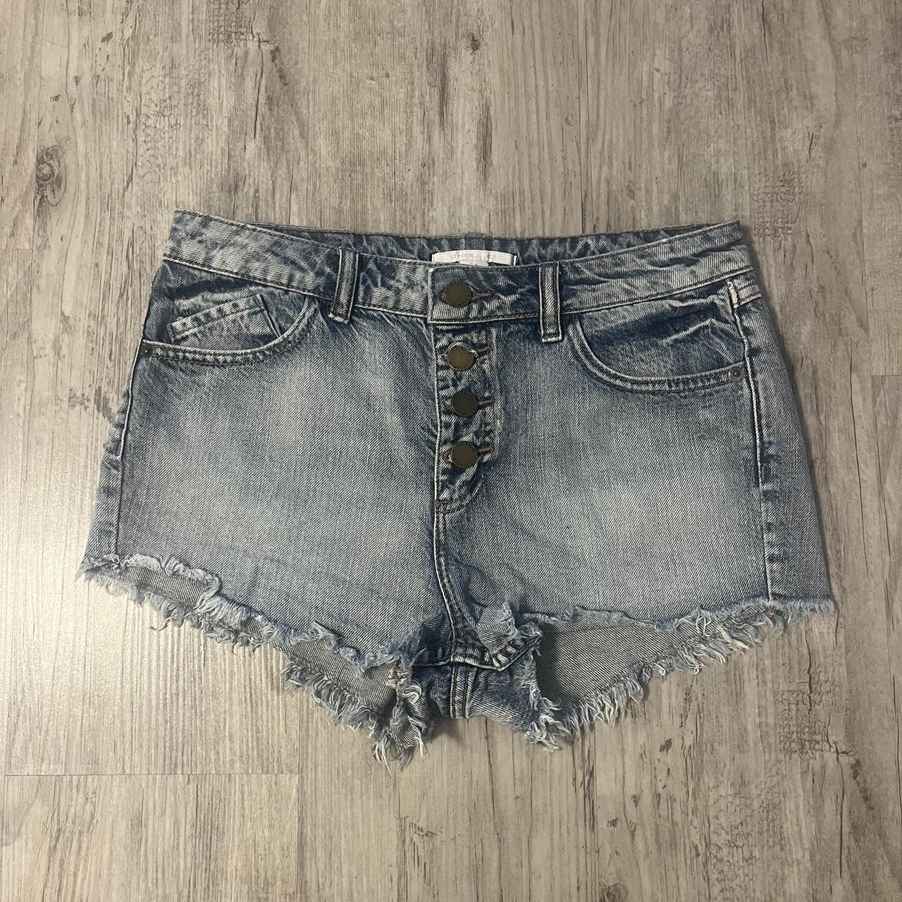 item listed by maliaa11