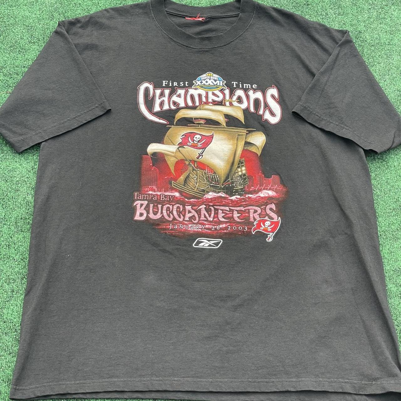 Vintage Tampa Bay Buccaneers Super Bowl XXXVII Reebok T-Shirt Size Medium  NFL