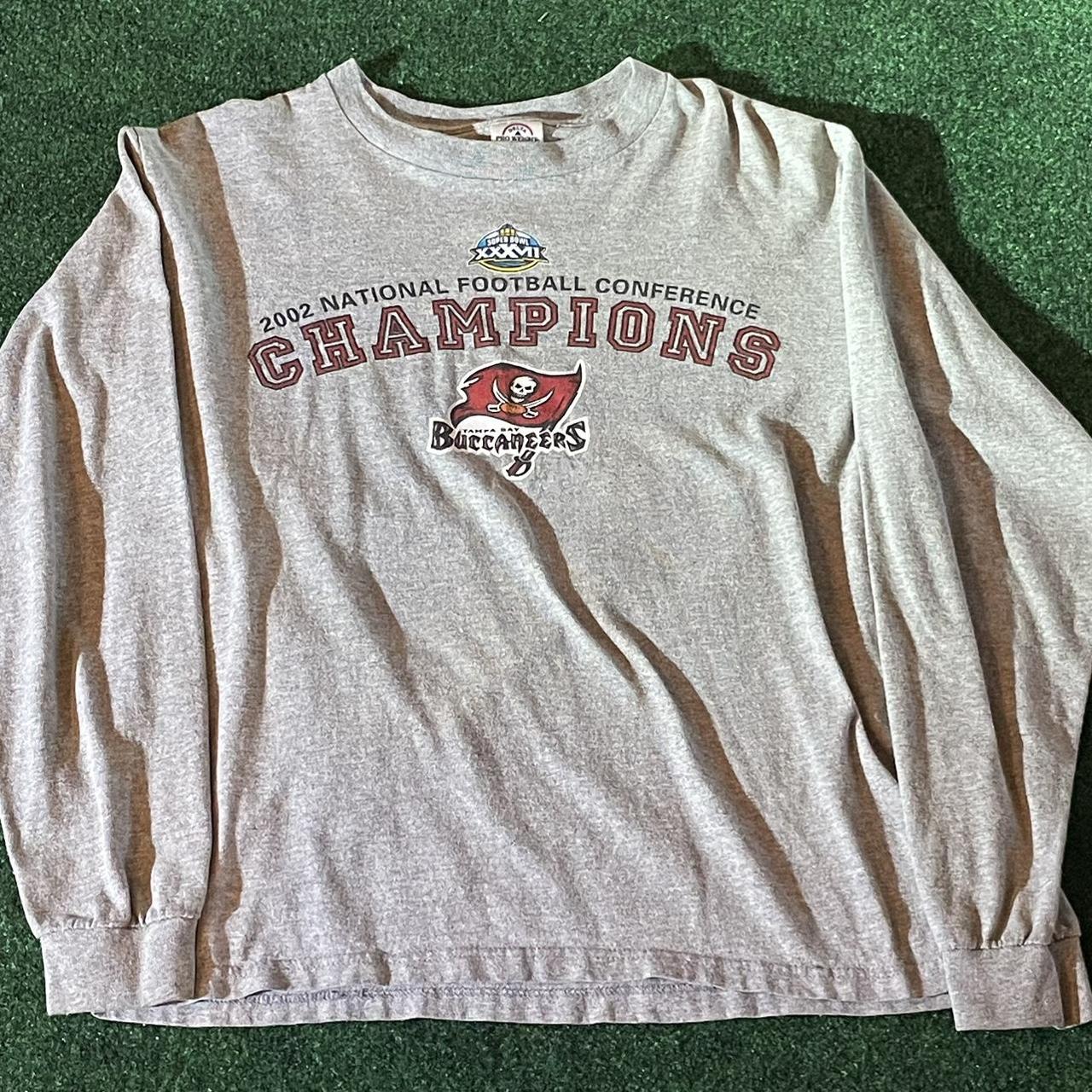 Retro 00's Tampa Bay Buccaneers long sleeve shirt - Depop