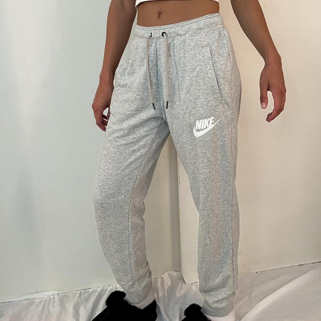 nike light grey sweatpants womens
