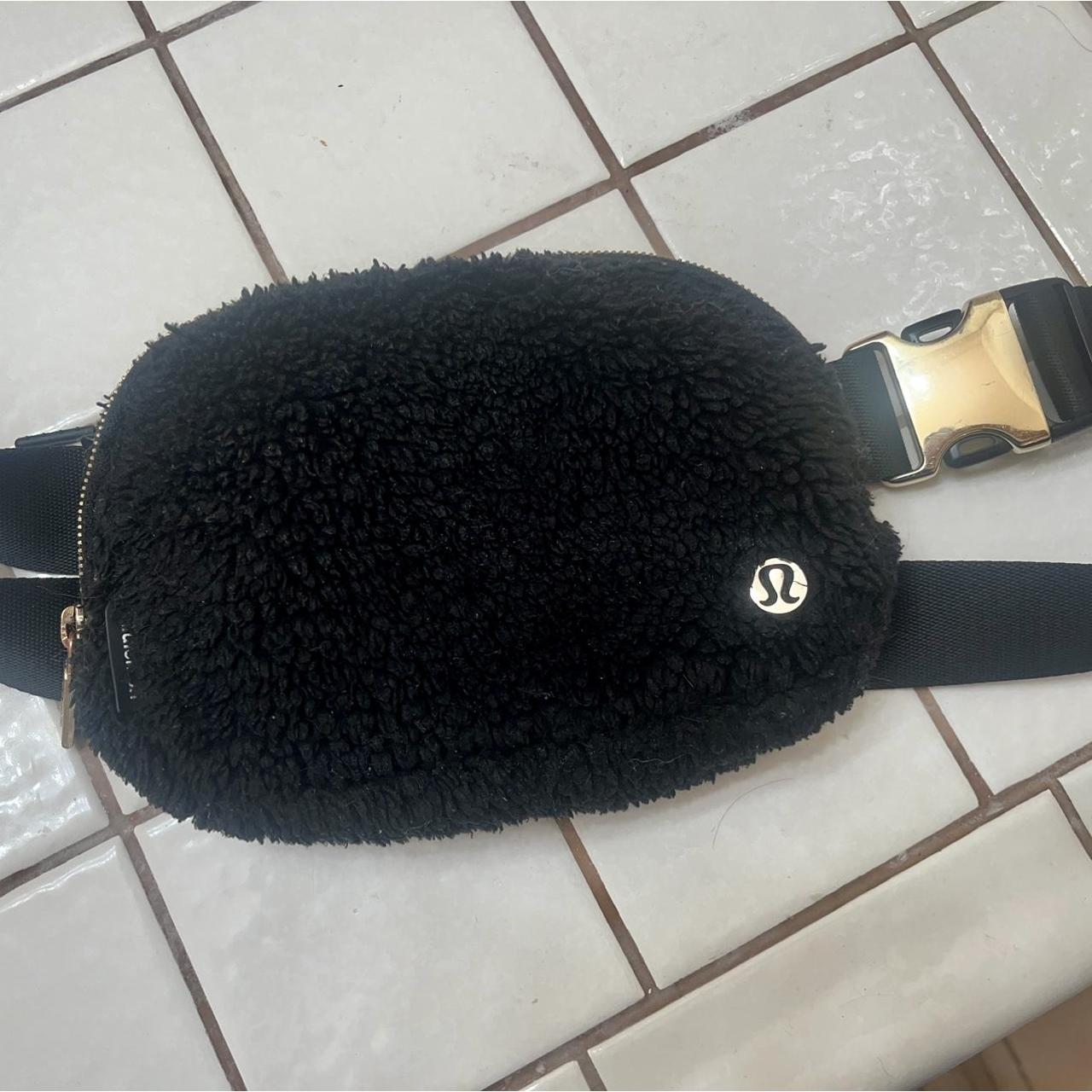 Lululemon Fanny pack Depop