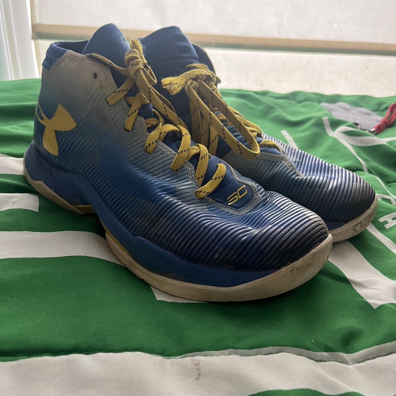 Curry basketball shoes Amazing comfort and ankle... - Depop