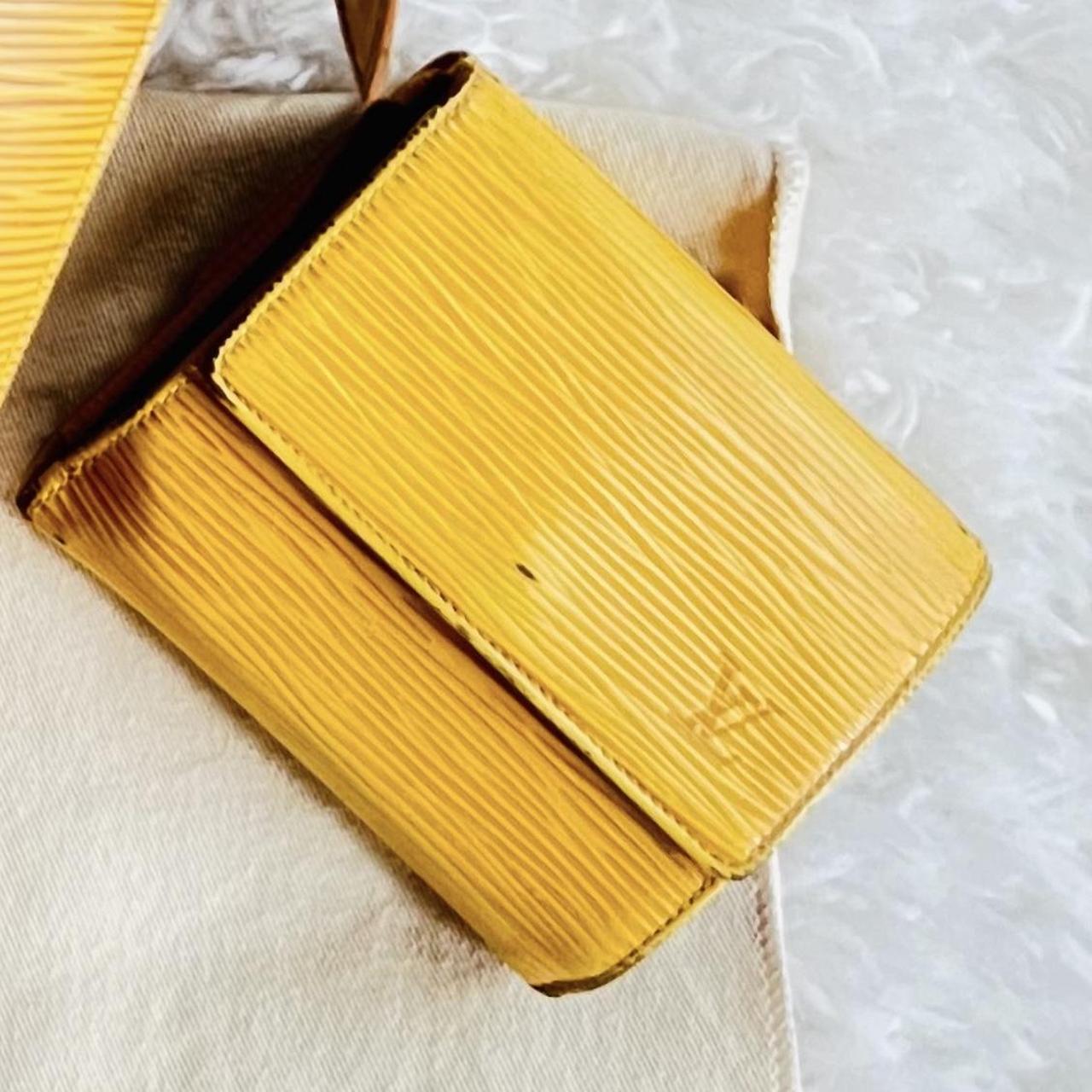 Louis Vuitton Epi Yellow top Wallet