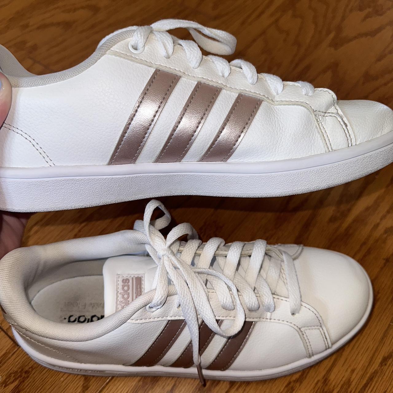 Adidas Grand Court Sneaker rose gold. Only worn a