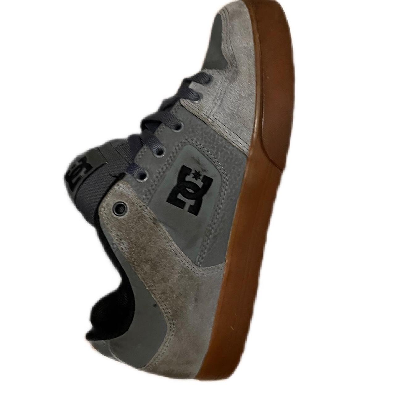 Dc shoes they smell kinda bad and are also dirty so... - Depop
