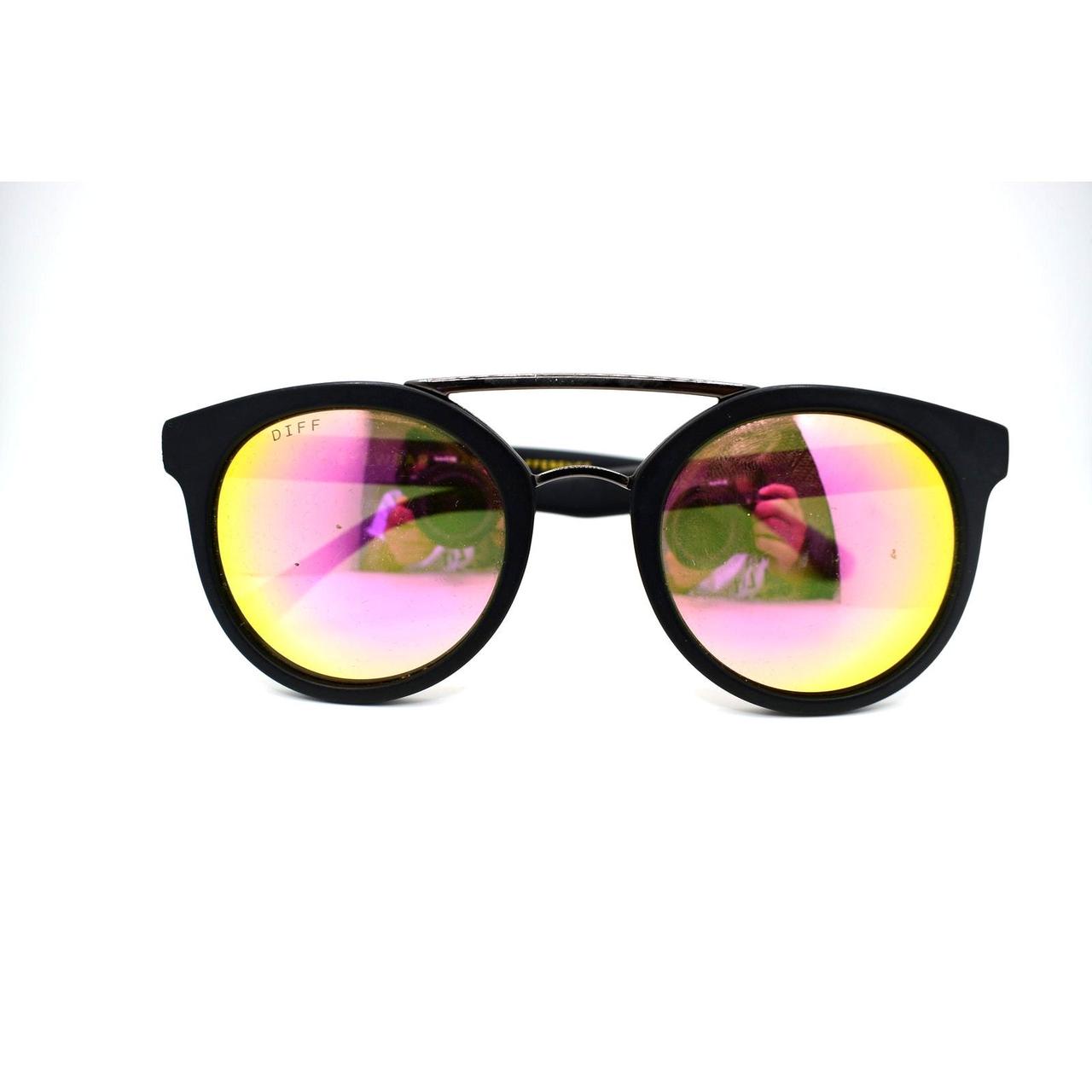 DIFF Women's Sunglasses - Black – Diff Astro Pola… - image 4
