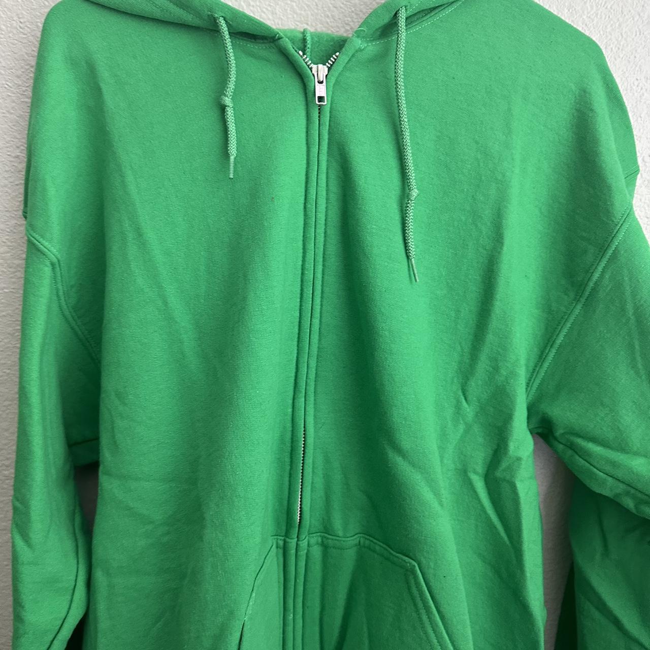 Plain Green Gildan Zip up - Depop