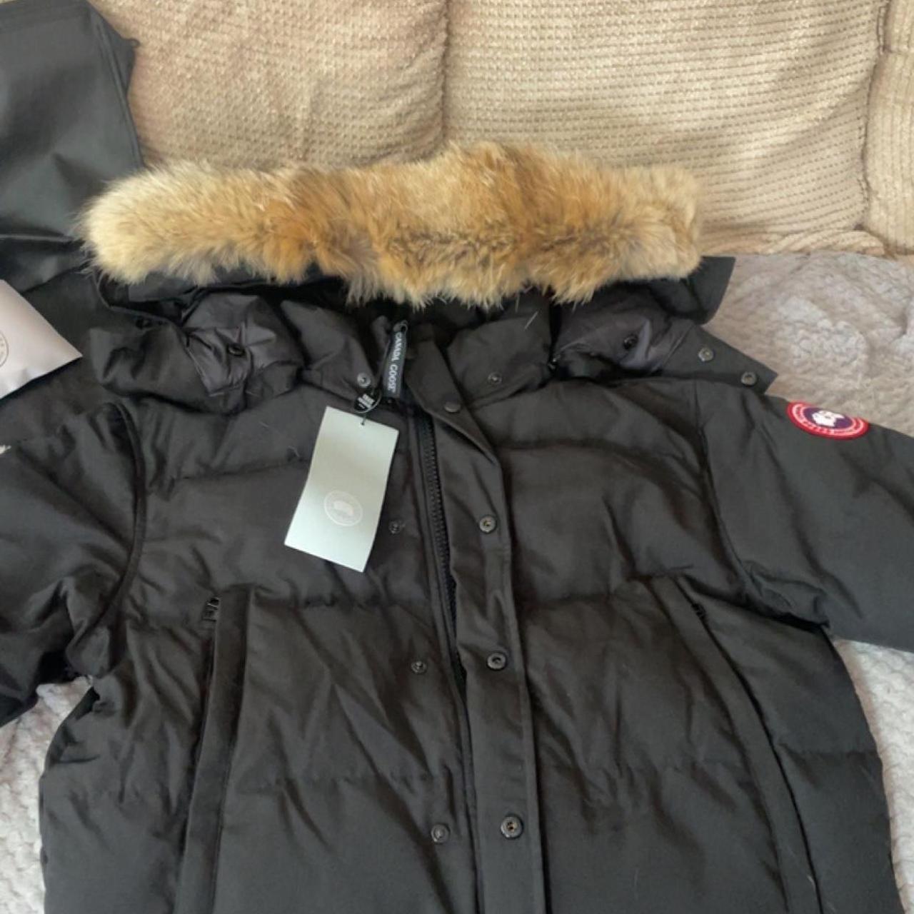 Canada Goose Wyndham Parka Black!! Size M Comes... - Depop